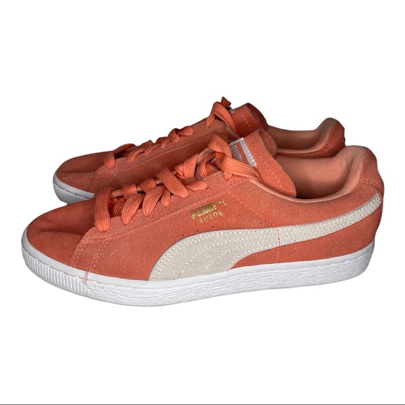 Puma Shoes - Puma Suede Classic Low Top Desert Flower Women’s size 7.5